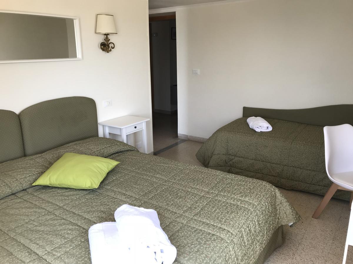 Villa Del Sole Терачина Екстериор снимка